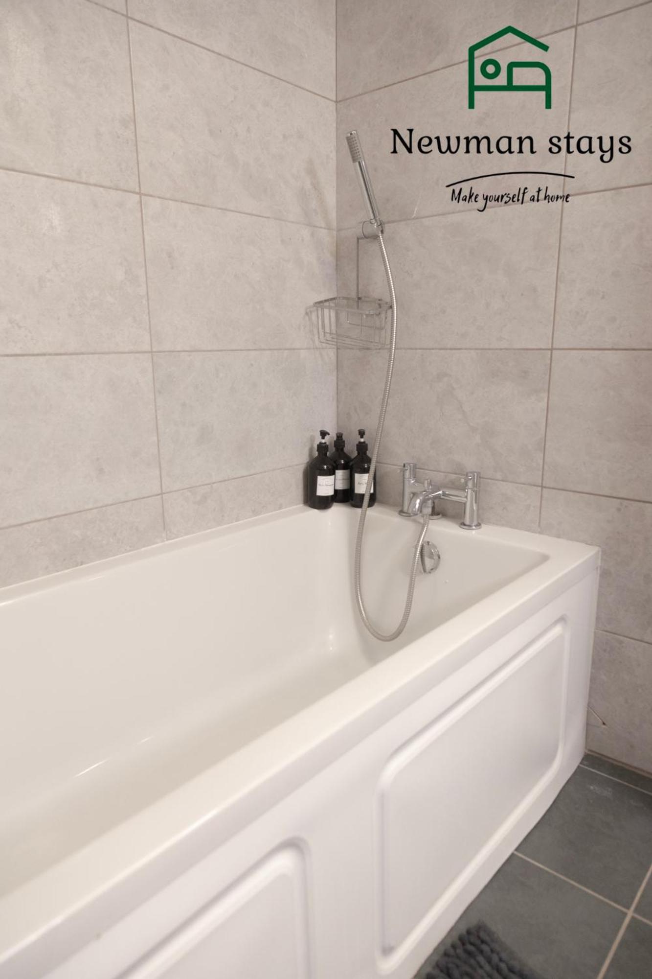 Spacious,great Location,contractors & Families,long Savings * Watford (Hertfordshire)