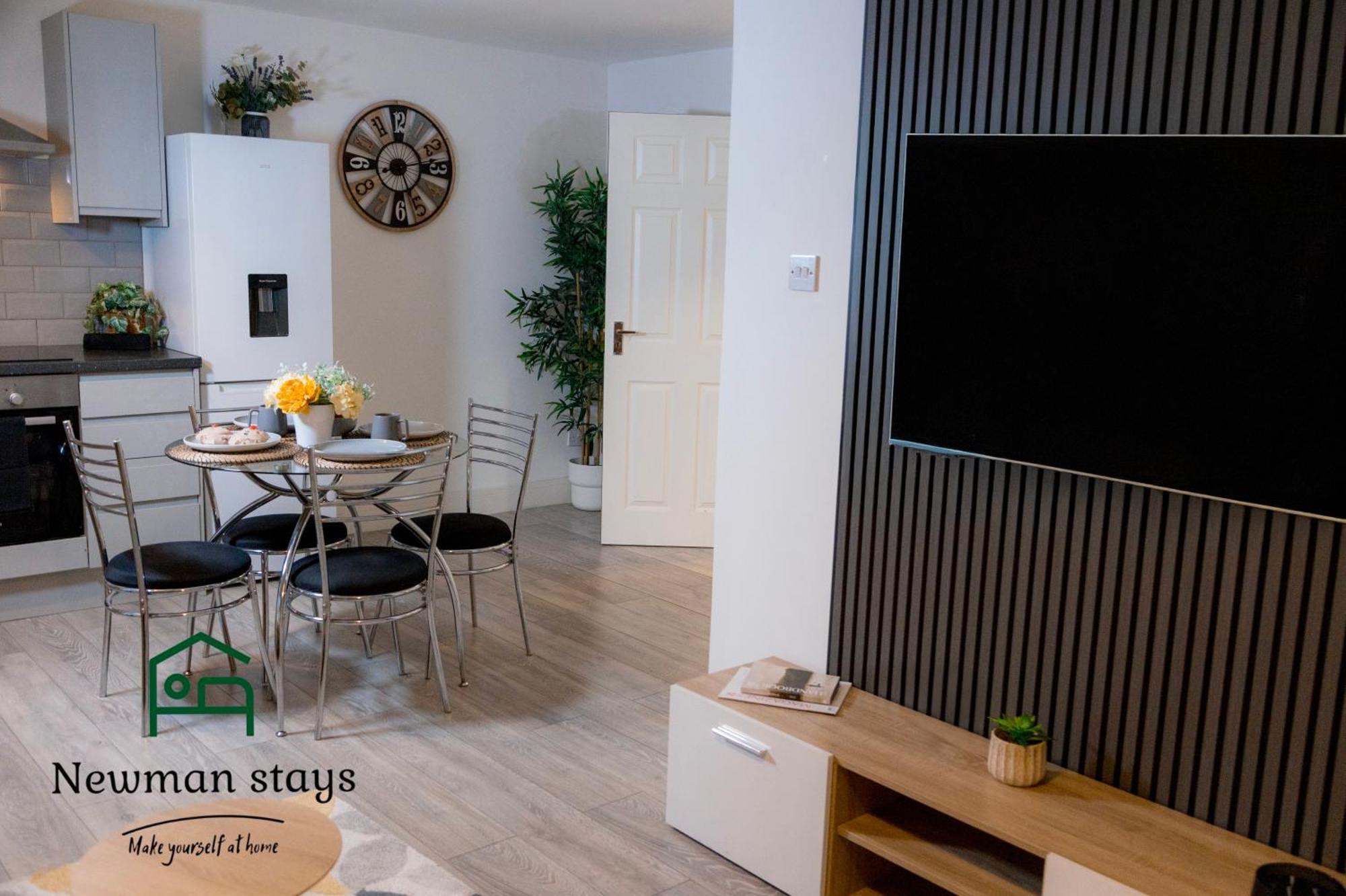 Spacious,great Location,contractors & Families,long Savings Apartment *